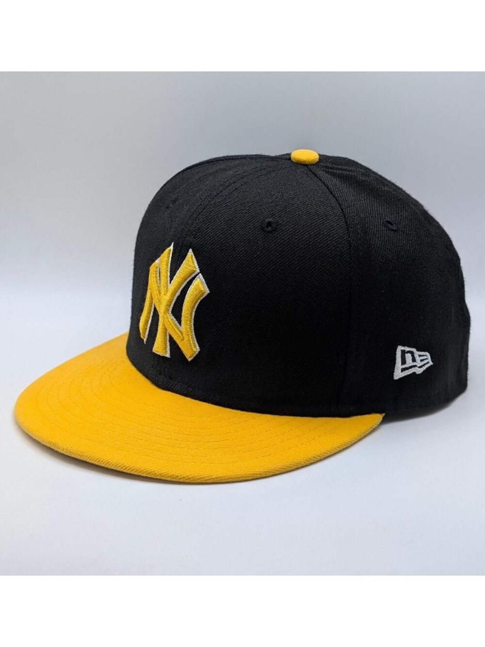 New York Yankees New Era 59Fifty Black Yellow Fitted Hat Cap Size 7 1/2 NY MLB